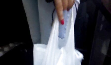 Gran clítoris xxx hablado en español masturbándose en la webcam